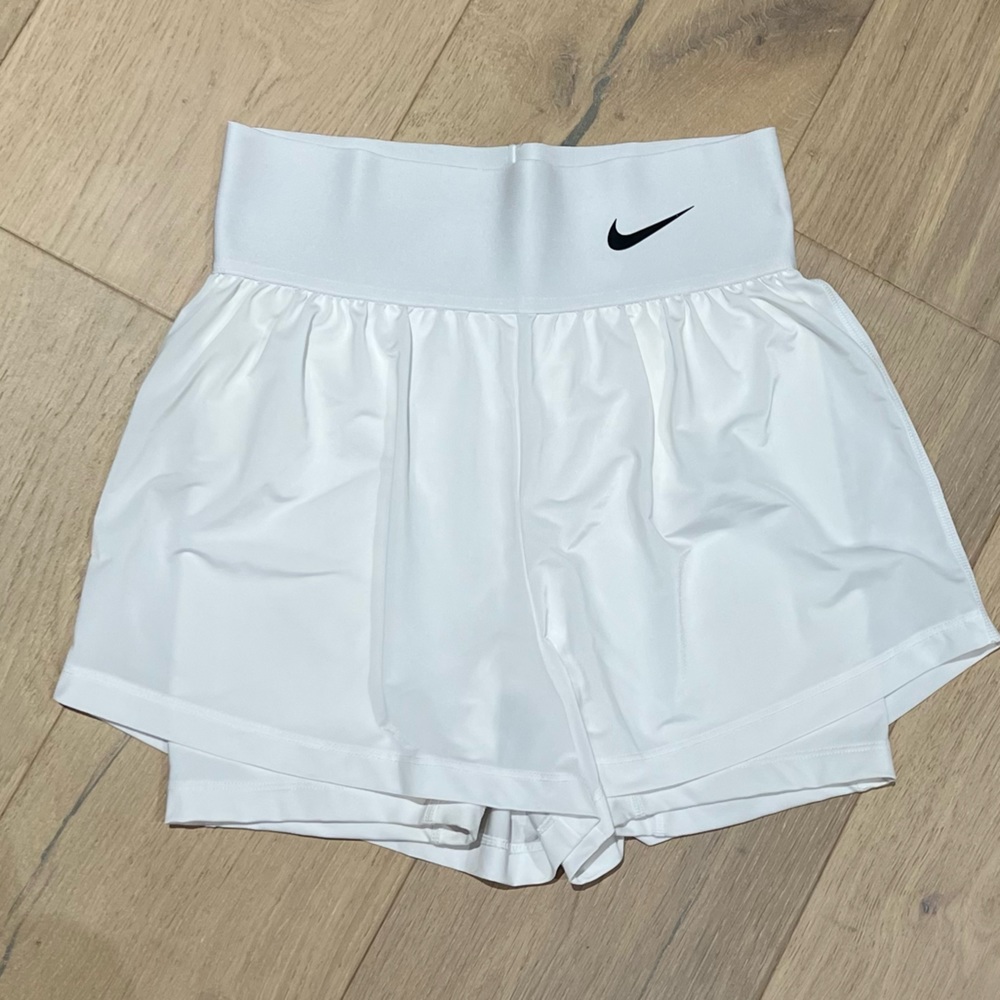 *SOLD*Nike Court ADV shorts